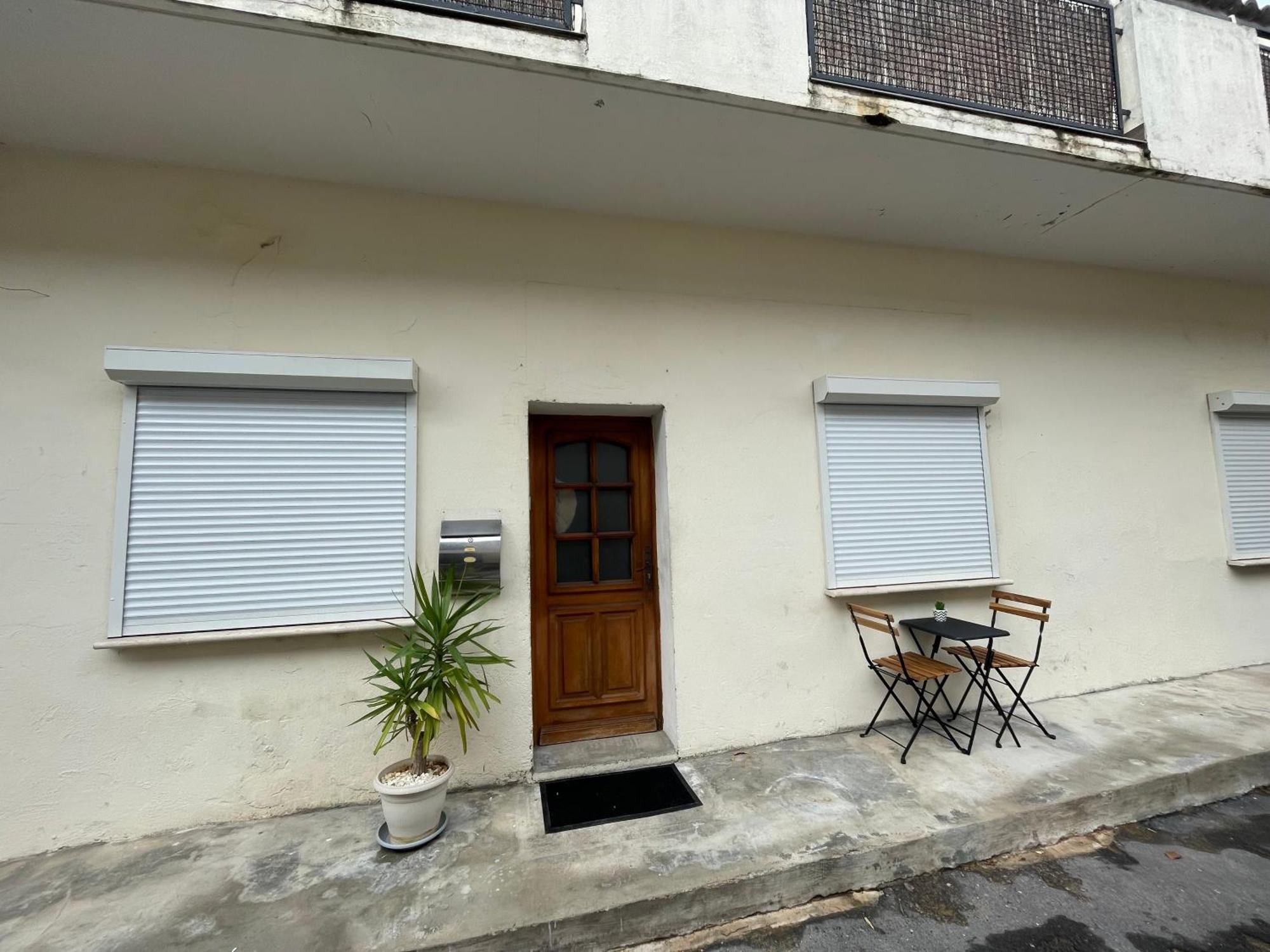 Hébergement de vacances Maison « l'effet-mere »en Rez De Chaussee  Aigues-Mortes